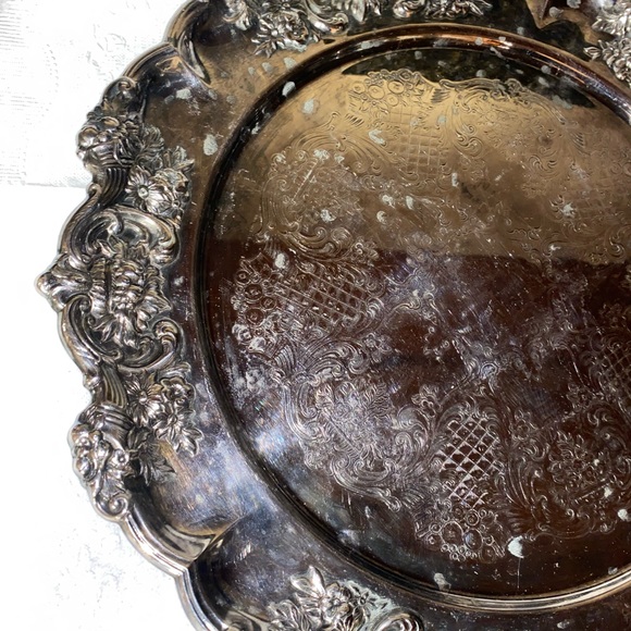 Vintage, Silver Plated Serving Silverware Tray 12” Round - Picture 3 of 6